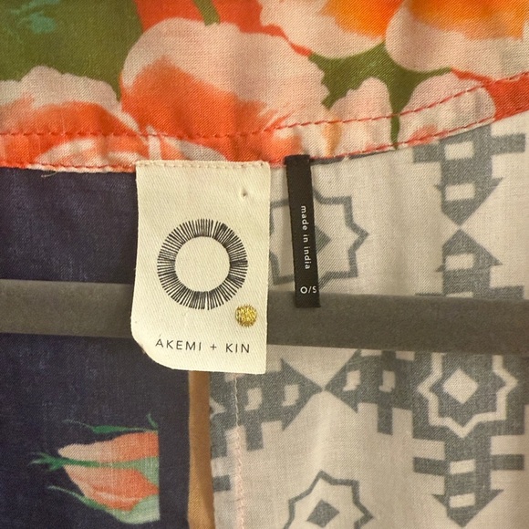 Akemi + Kin floral open wrap - Picture 2 of 5